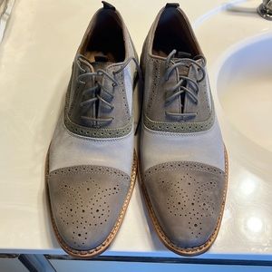 Men’s oxford dress shoes